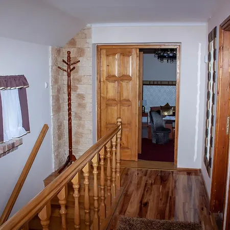 Leanyka Vendeghaz Guest house