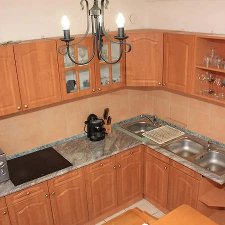 Leanyka Vendeghaz Guest house